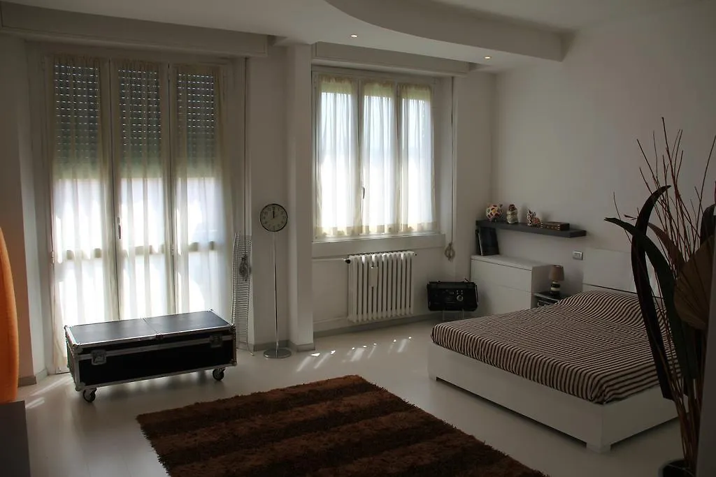 Apartment Suite In Town Milan
